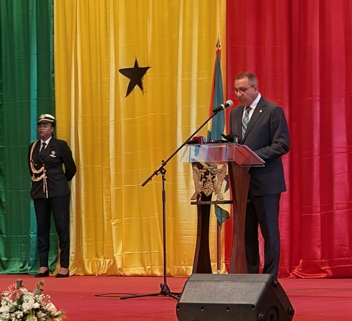 Carlos Vila Nova als Präsident wiedergewählt